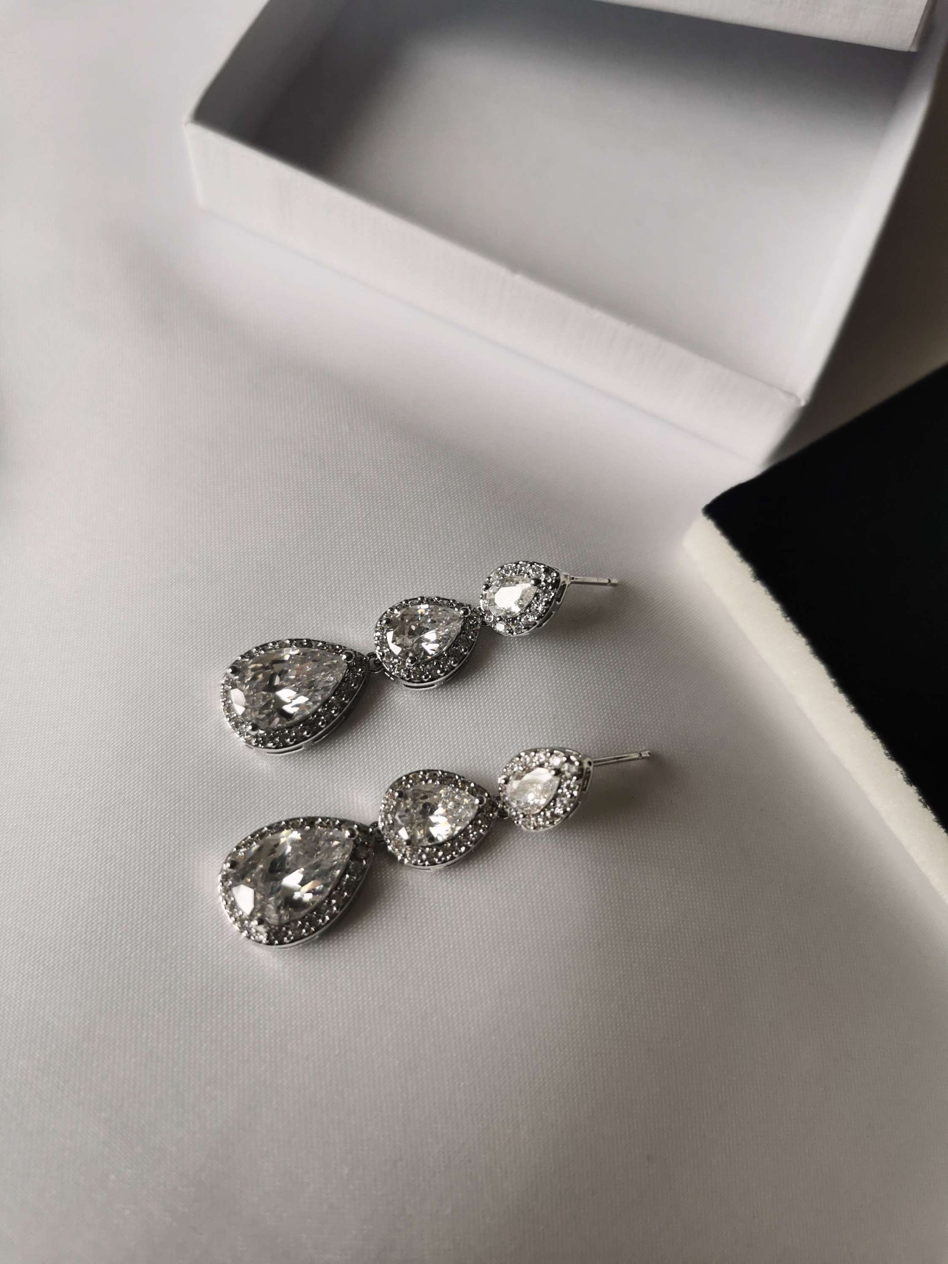 Margot Diamanté Drop image 0