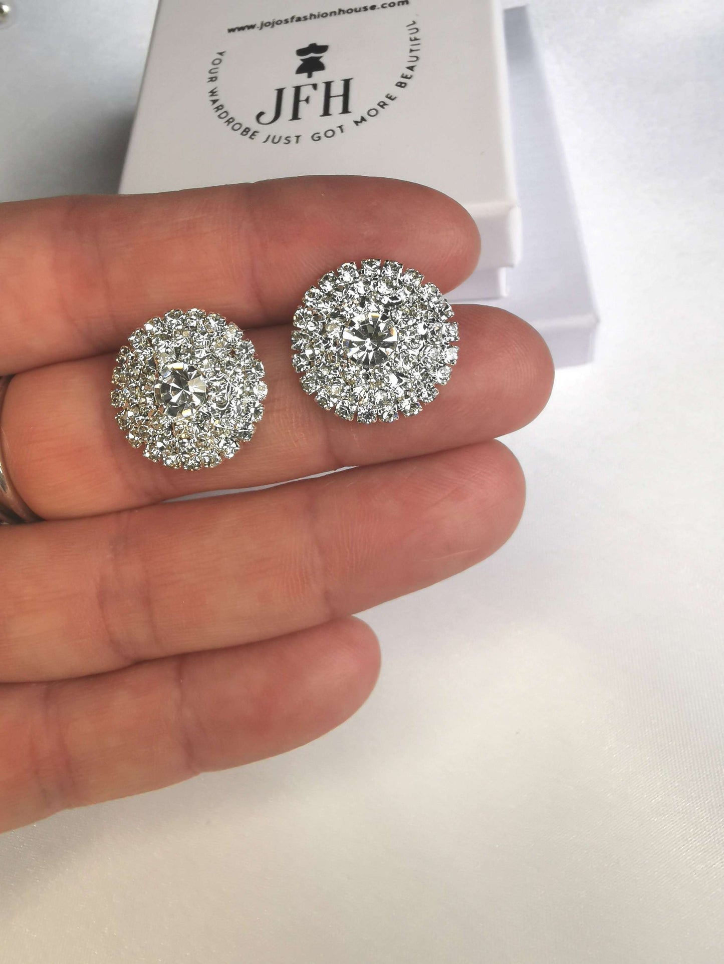 Lina Diamanté Stud image 4