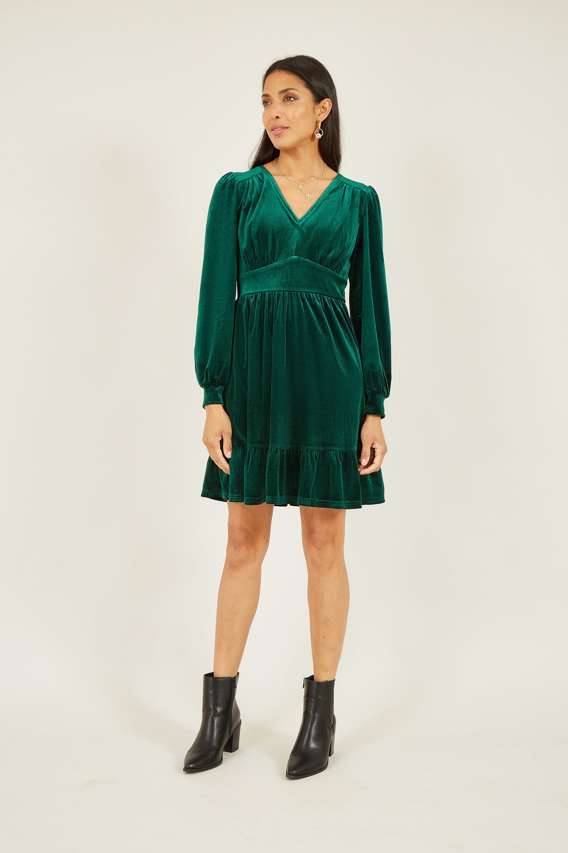 Green Velvet Long Sleeve Skater Dress - Sizes 8 to 16