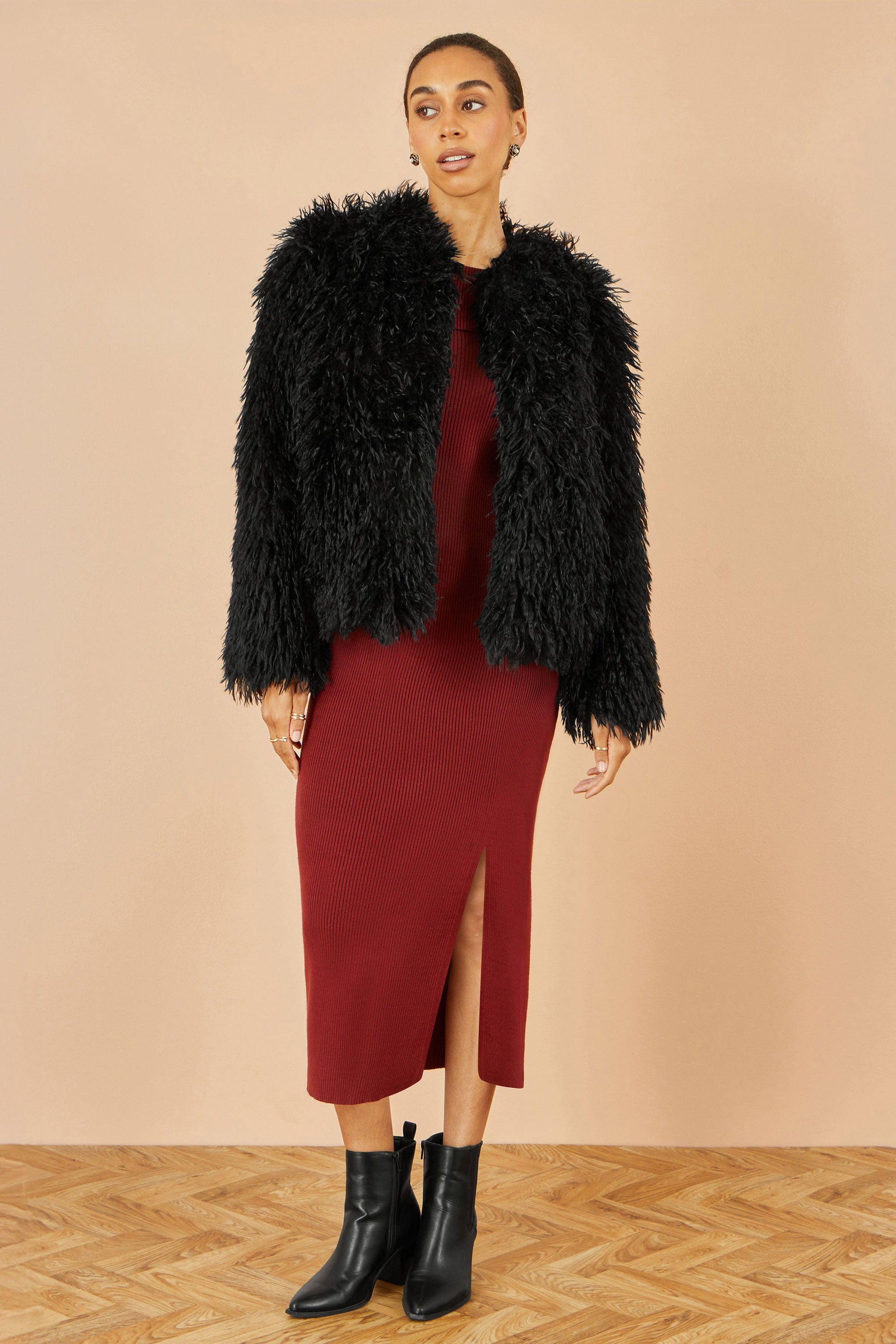 Black Luxe Fluffy Faux Fur Coat - Sizes 8 to 16