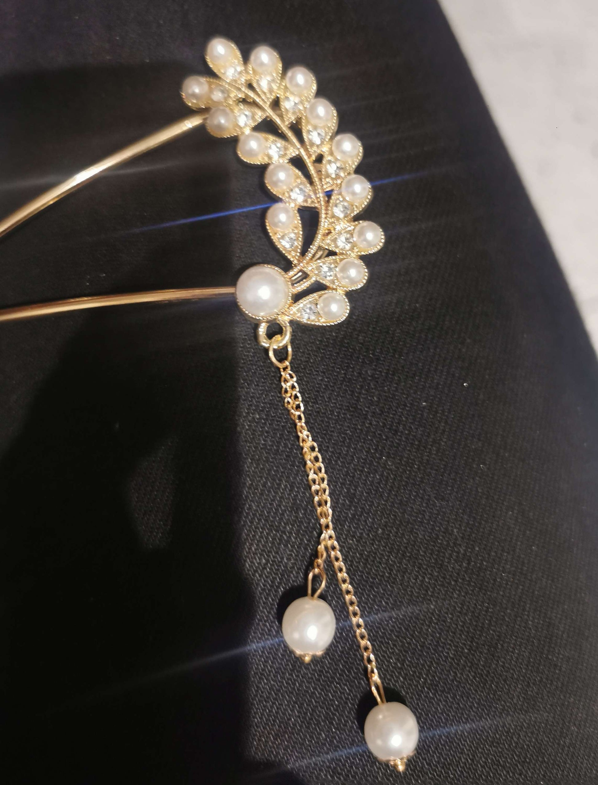 Elena Crystal and Pearl Hair Pin image 4