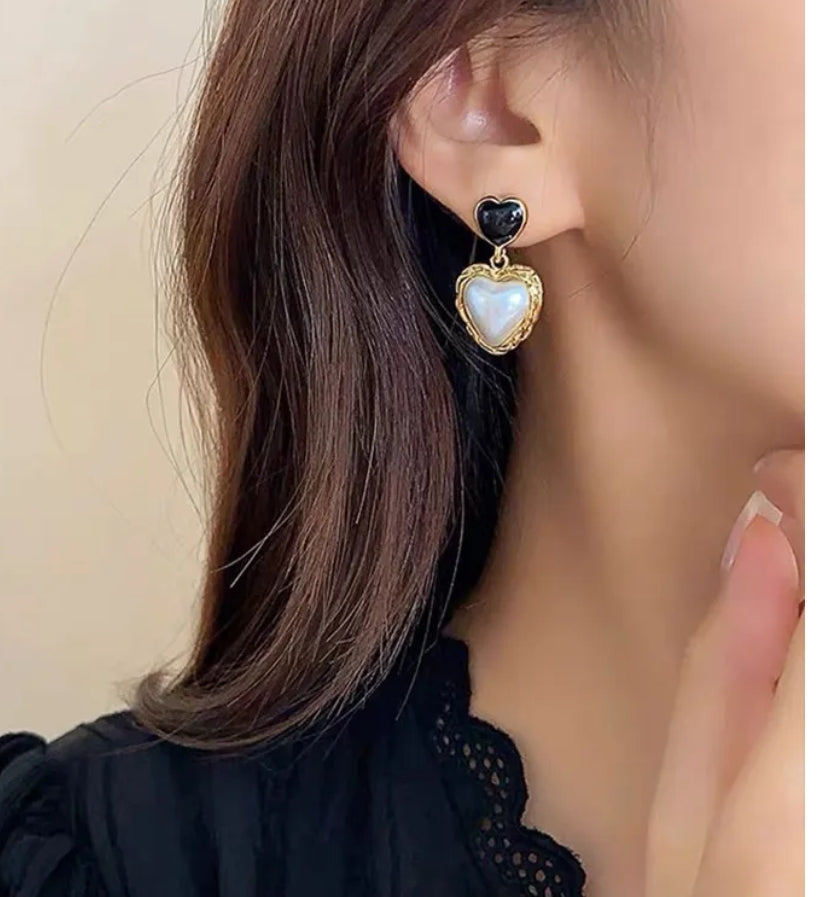 Annie Black and White Heart  image 1