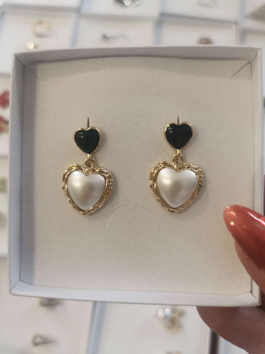 Annie Black and White Heart  image 4