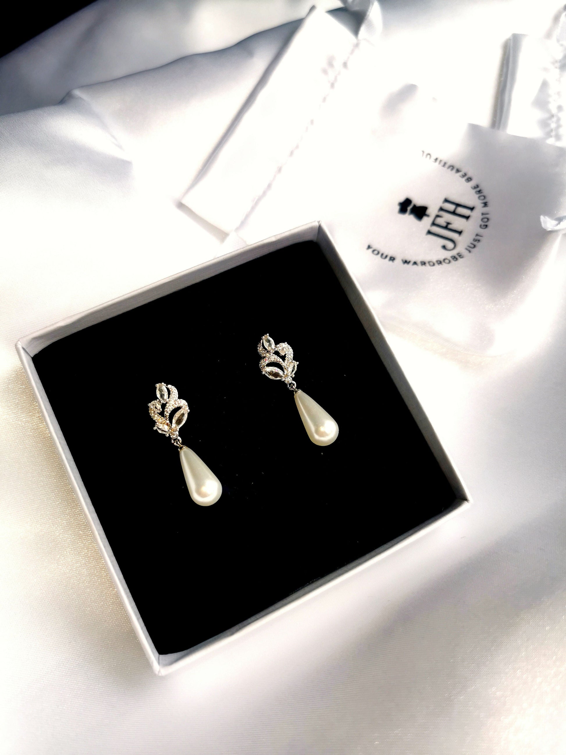 Jocelyn Diamanté and Pearl Drop image 1