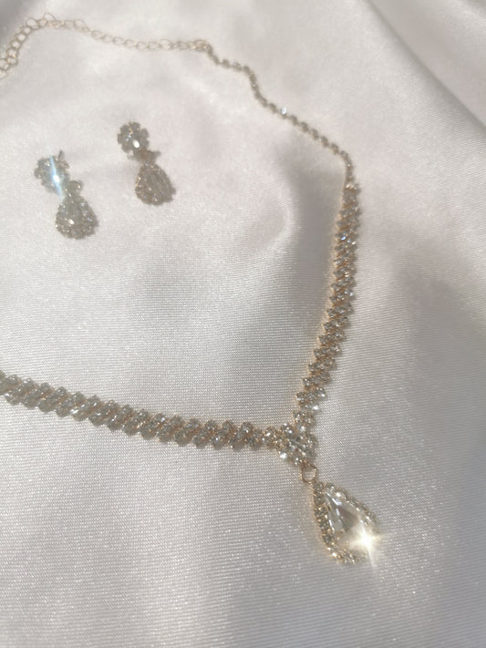 Tracy Gold and Diamante Set image 0