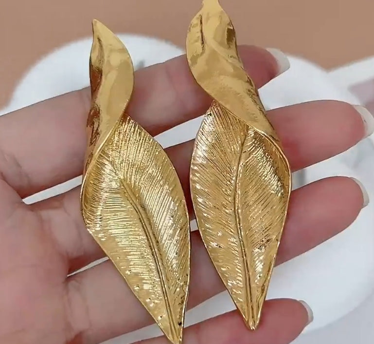 Stella Gold Twist Leaf  image 3