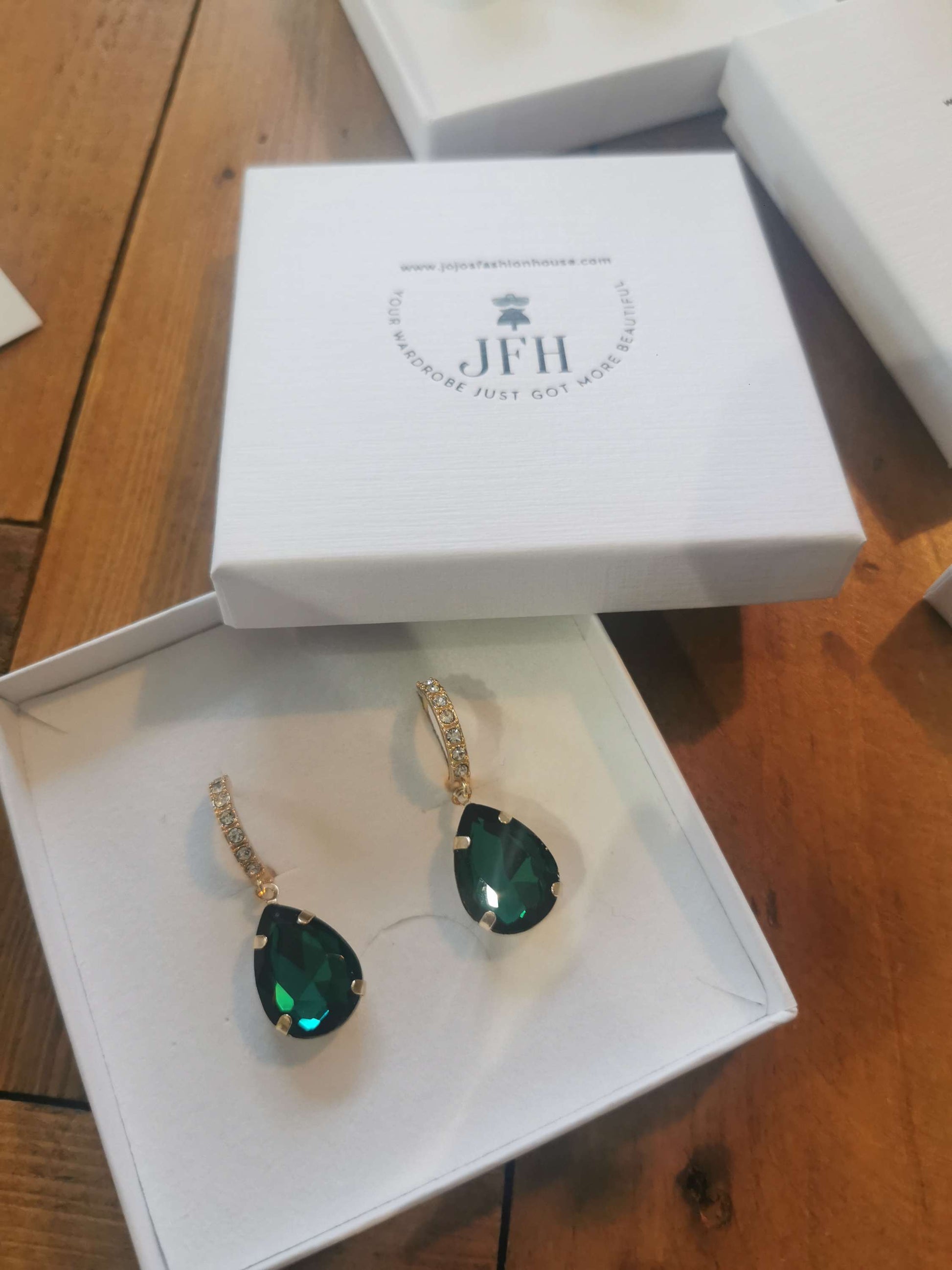 Jonie Drop Emerald  image 2