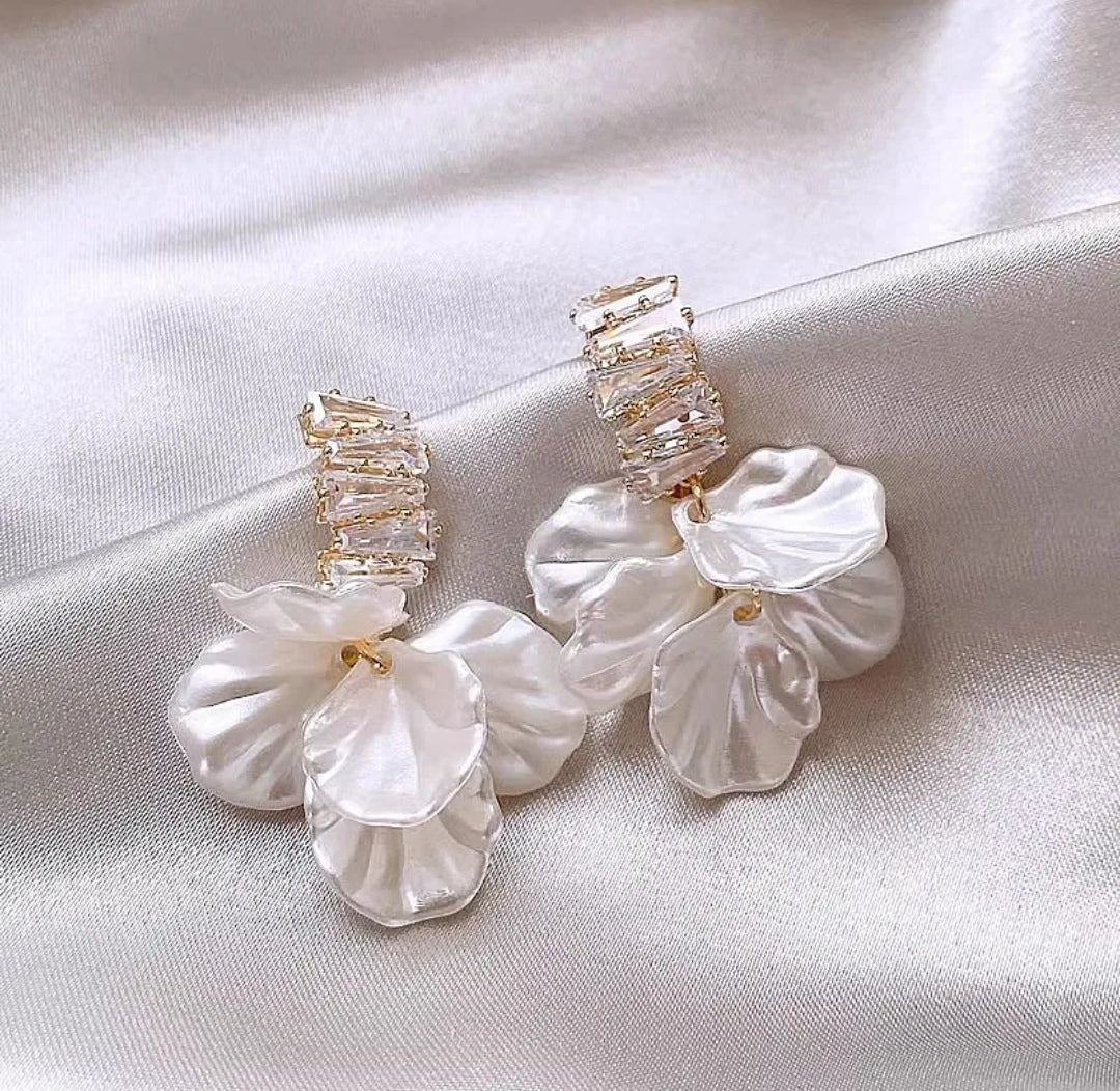 Jasmine Petal Shape Drop Earrings image 4