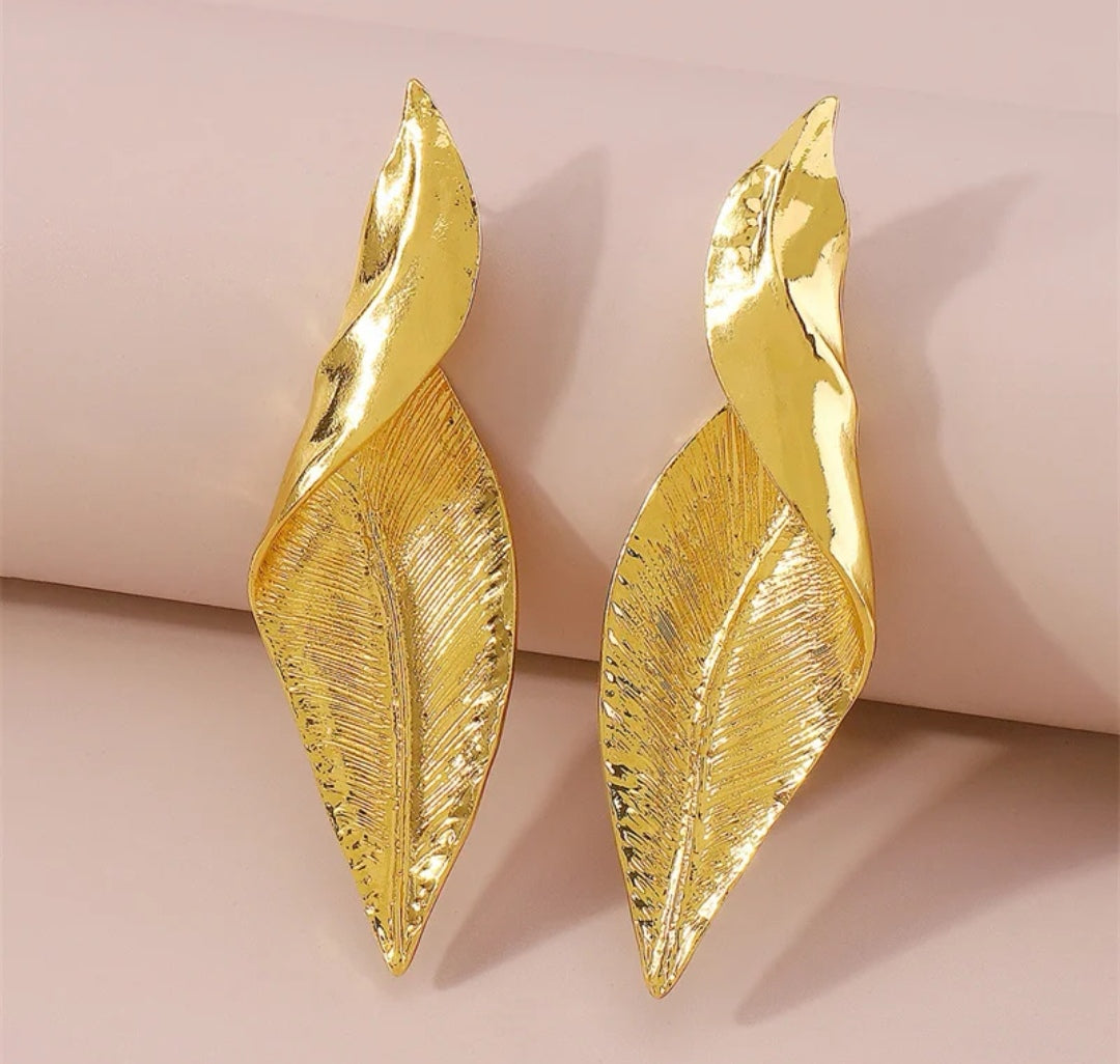 Stella Gold Twist Leaf  image 1