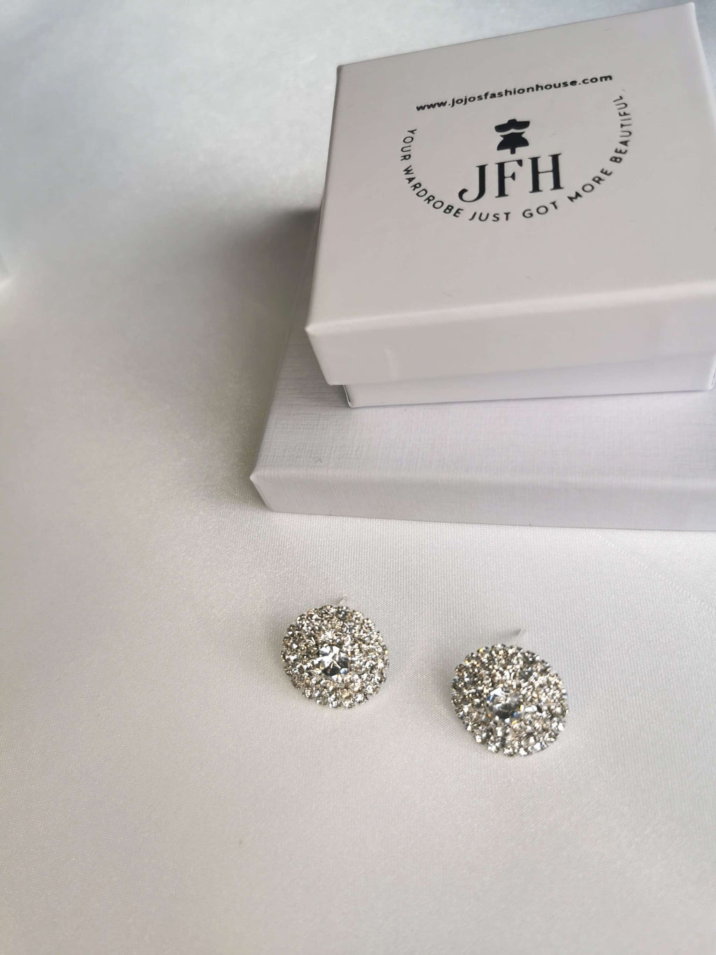 Lina Diamanté Stud image 3