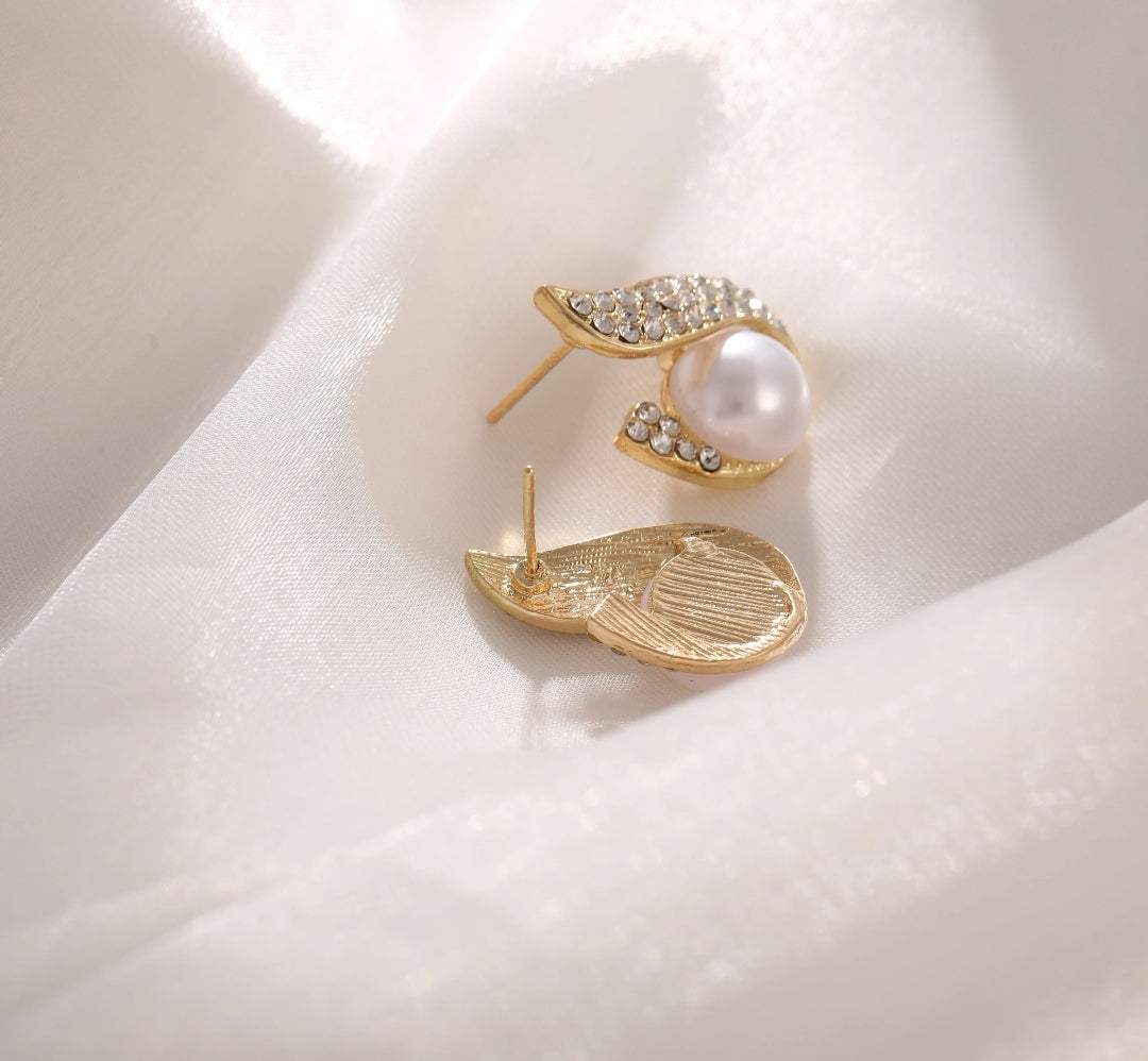 Cara Diamanté Twist image 3