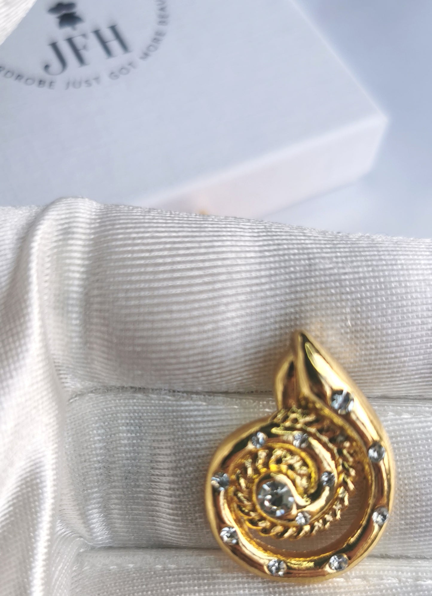 Kennedy - Gold image 2