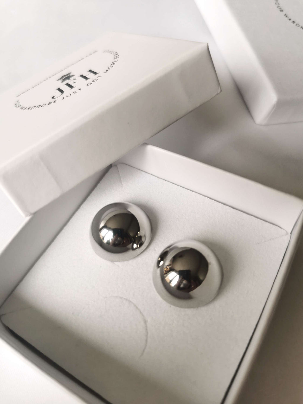 Darcy Silver Stud image 3
