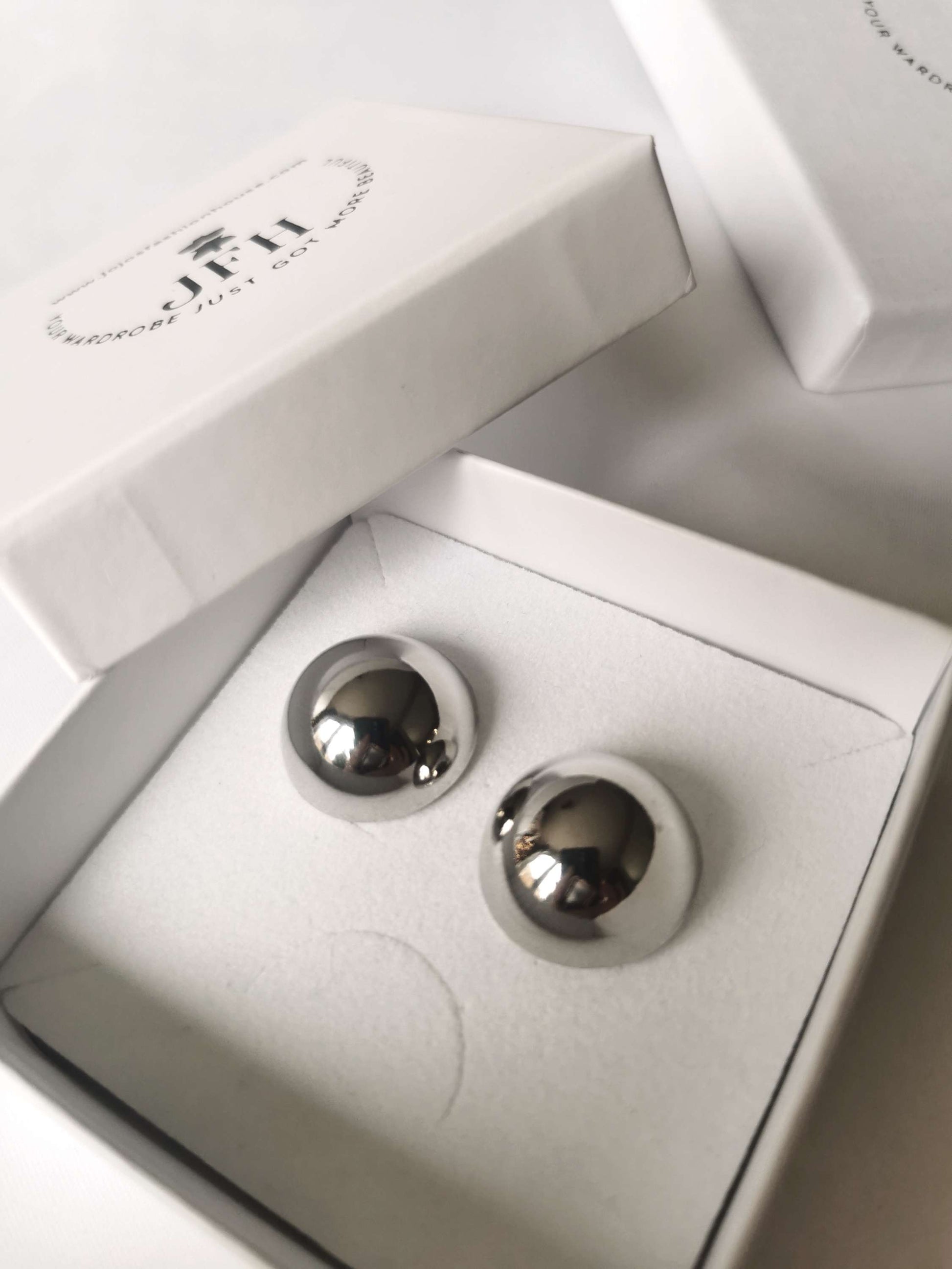 Darcy Silver Stud image 3