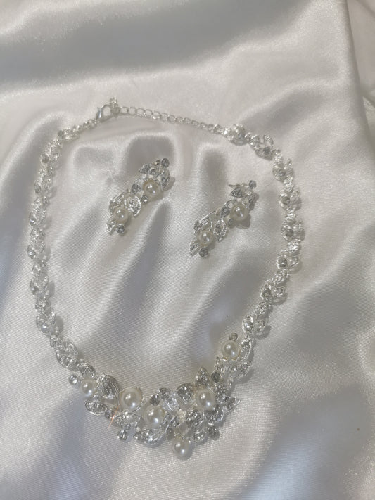 Eliza Pearl and Diamante Set image 0