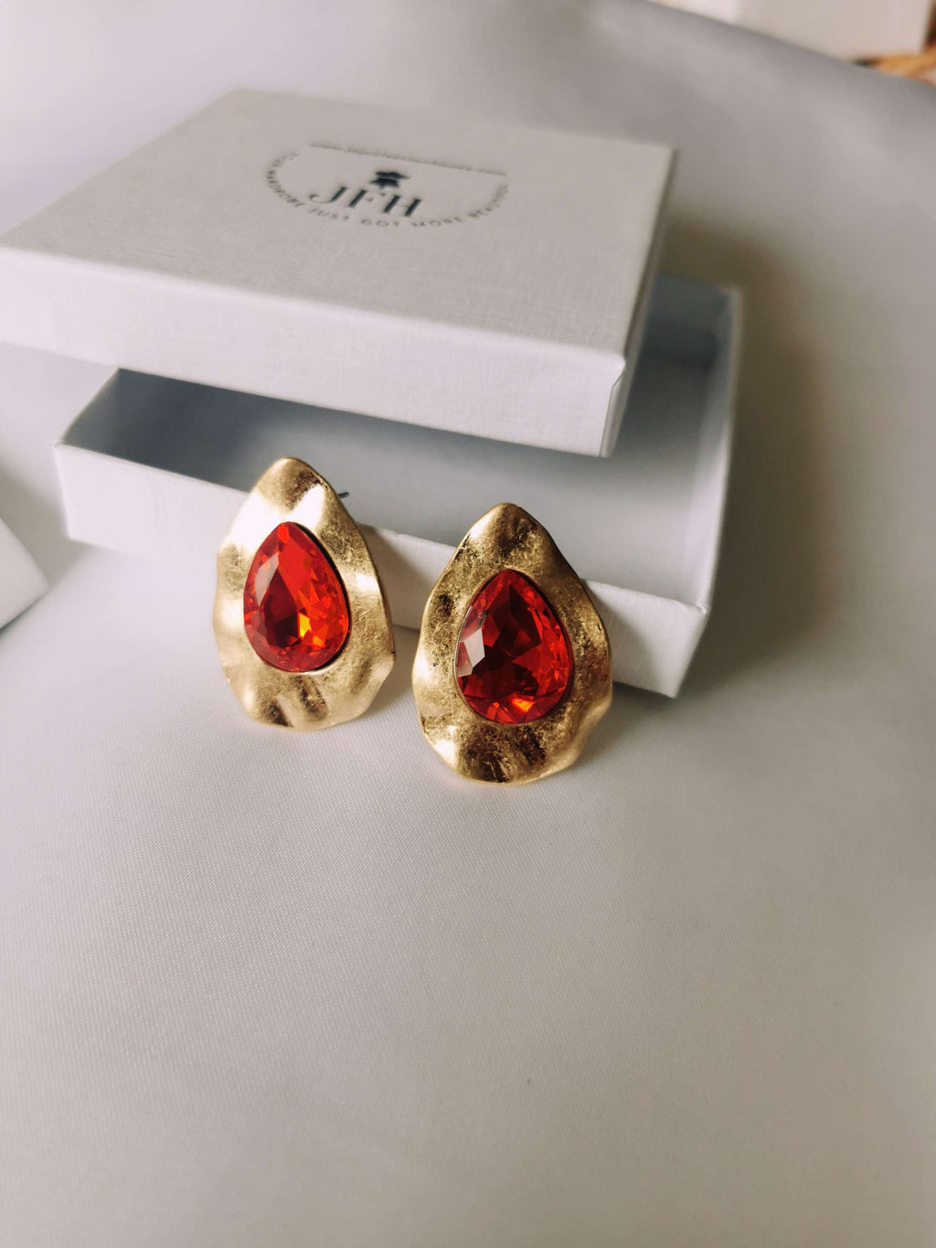 Lottie Statement Earring image 3