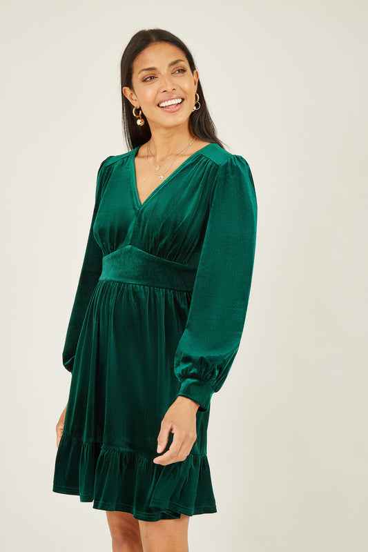 Green Velvet Long Sleeve Skater Dress - Sizes 8 to 16