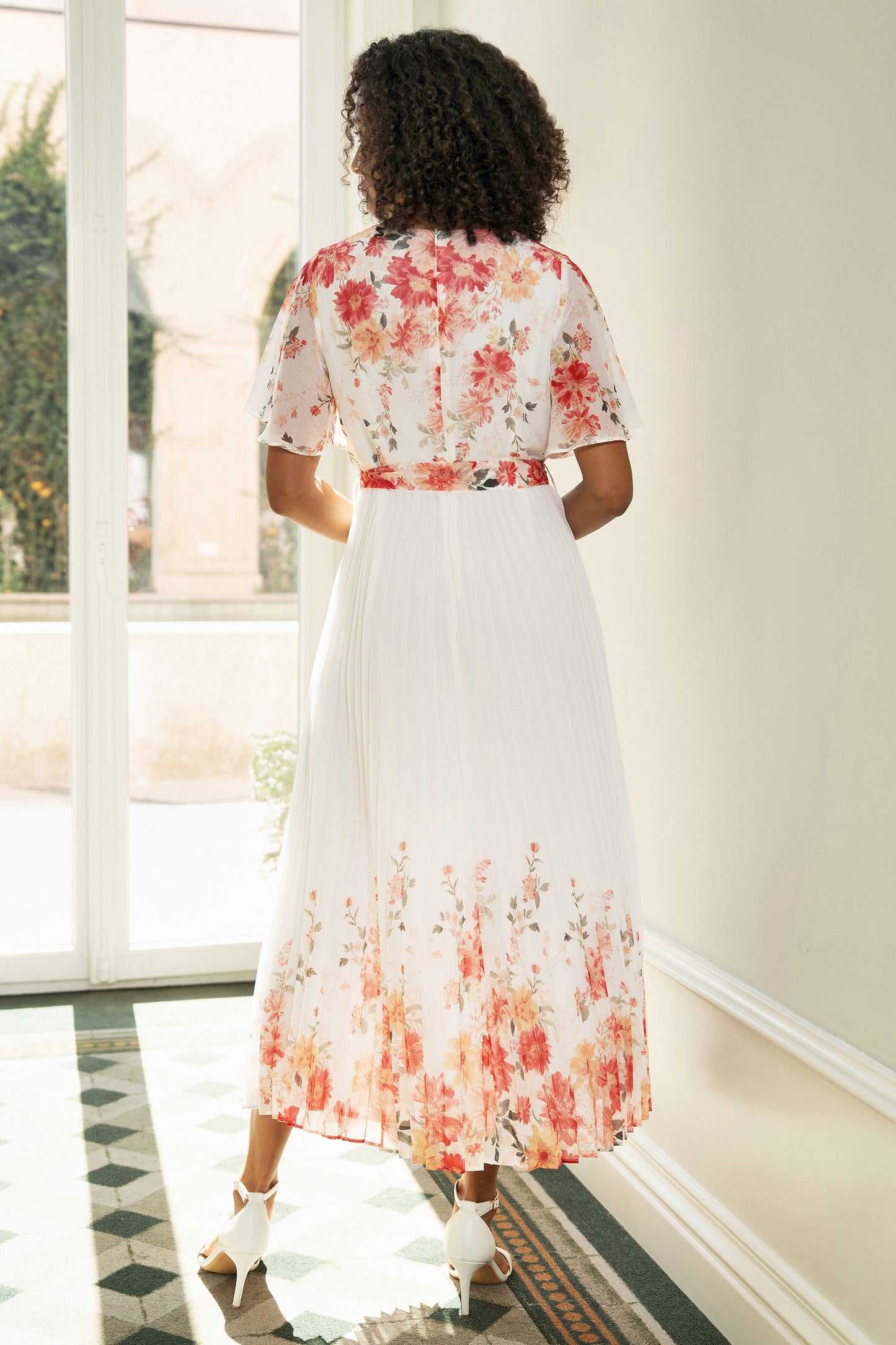 White Mirror Floral Design Pleated Midi Dress