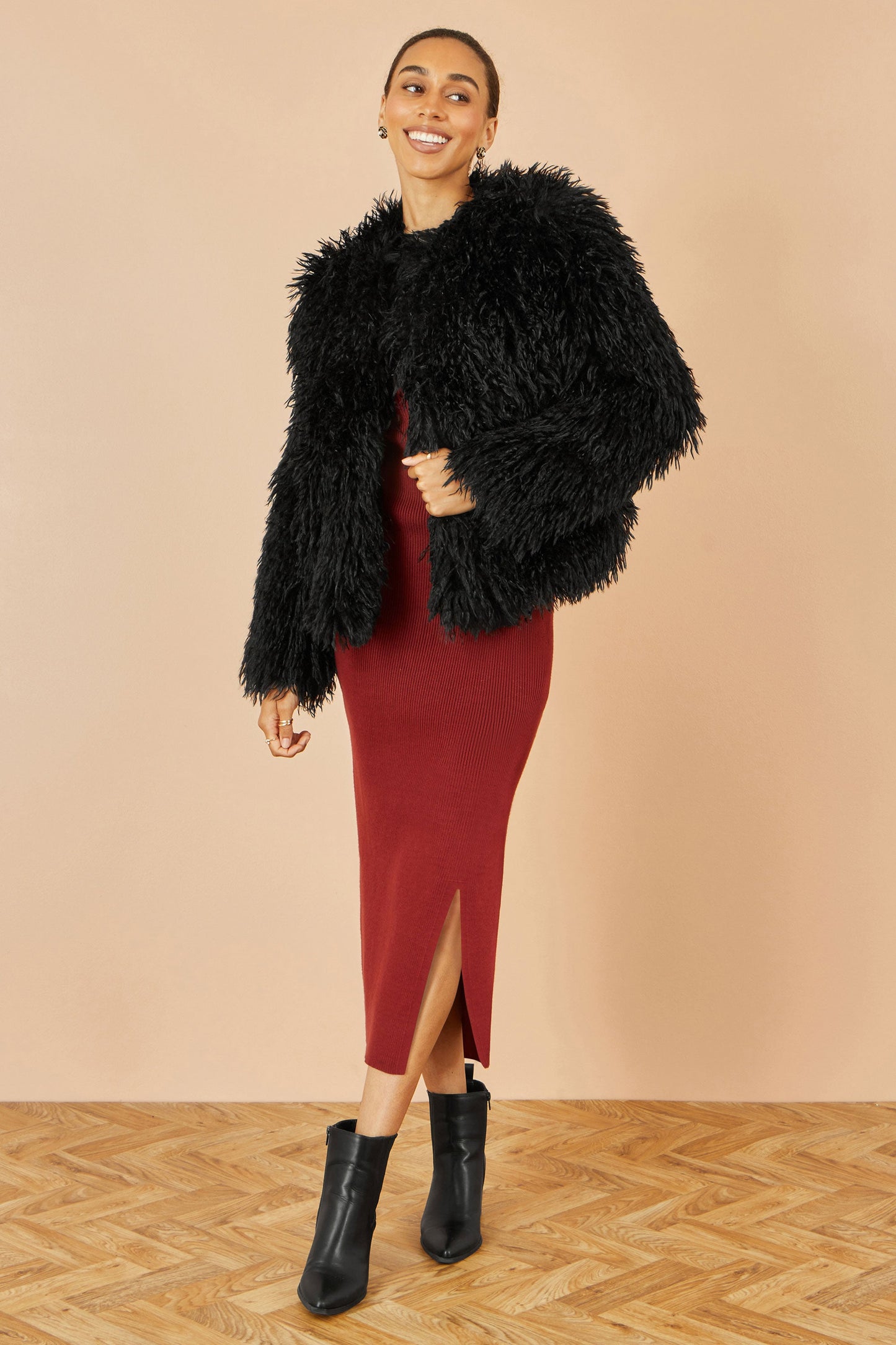 Black Luxe Fluffy Faux Fur Coat - Sizes 8 to 16