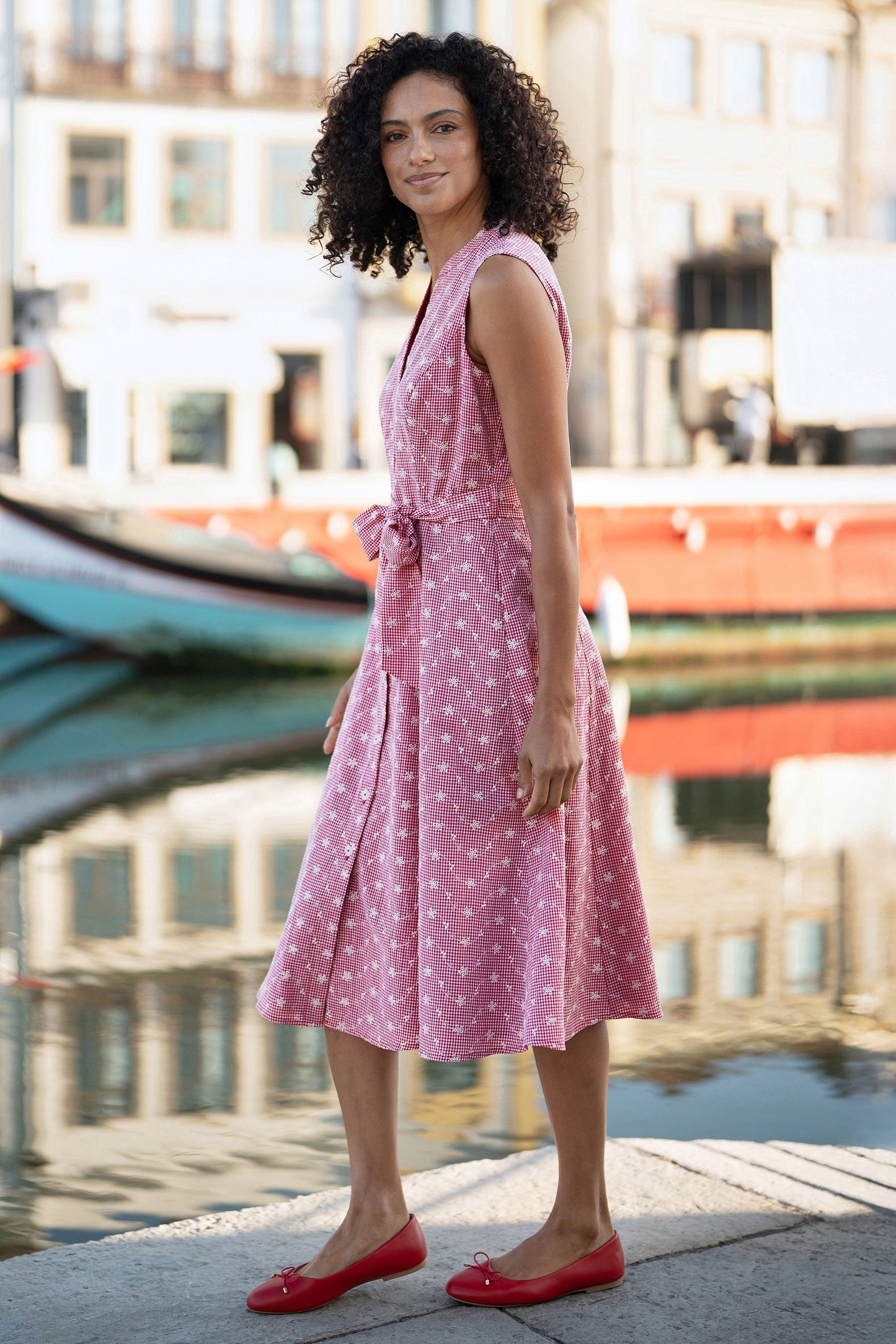 Red Broderie Anglaise Embroidered Sleeveless Shirt Dress