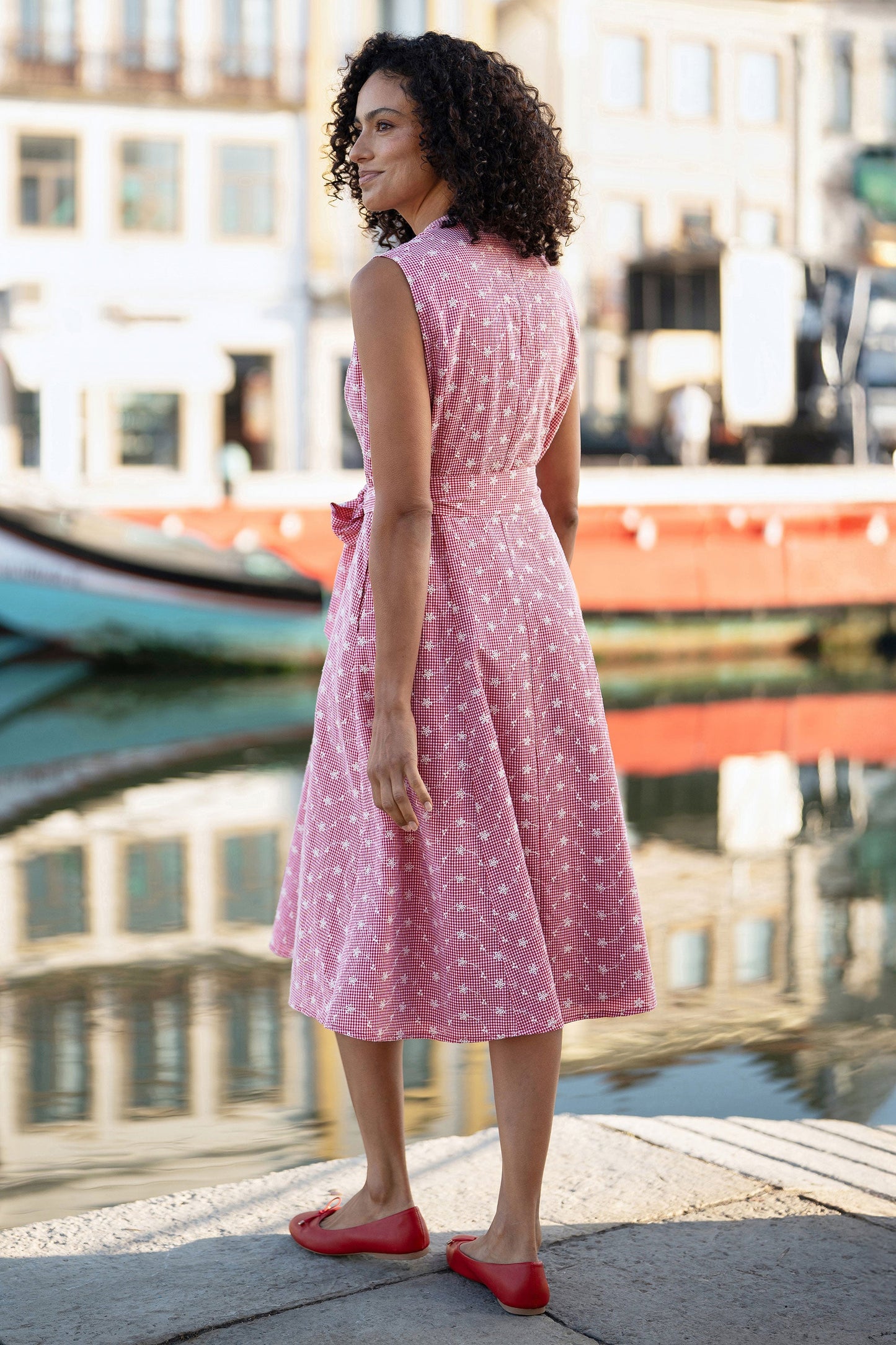Red Broderie Anglaise Embroidered Sleeveless Shirt Dress