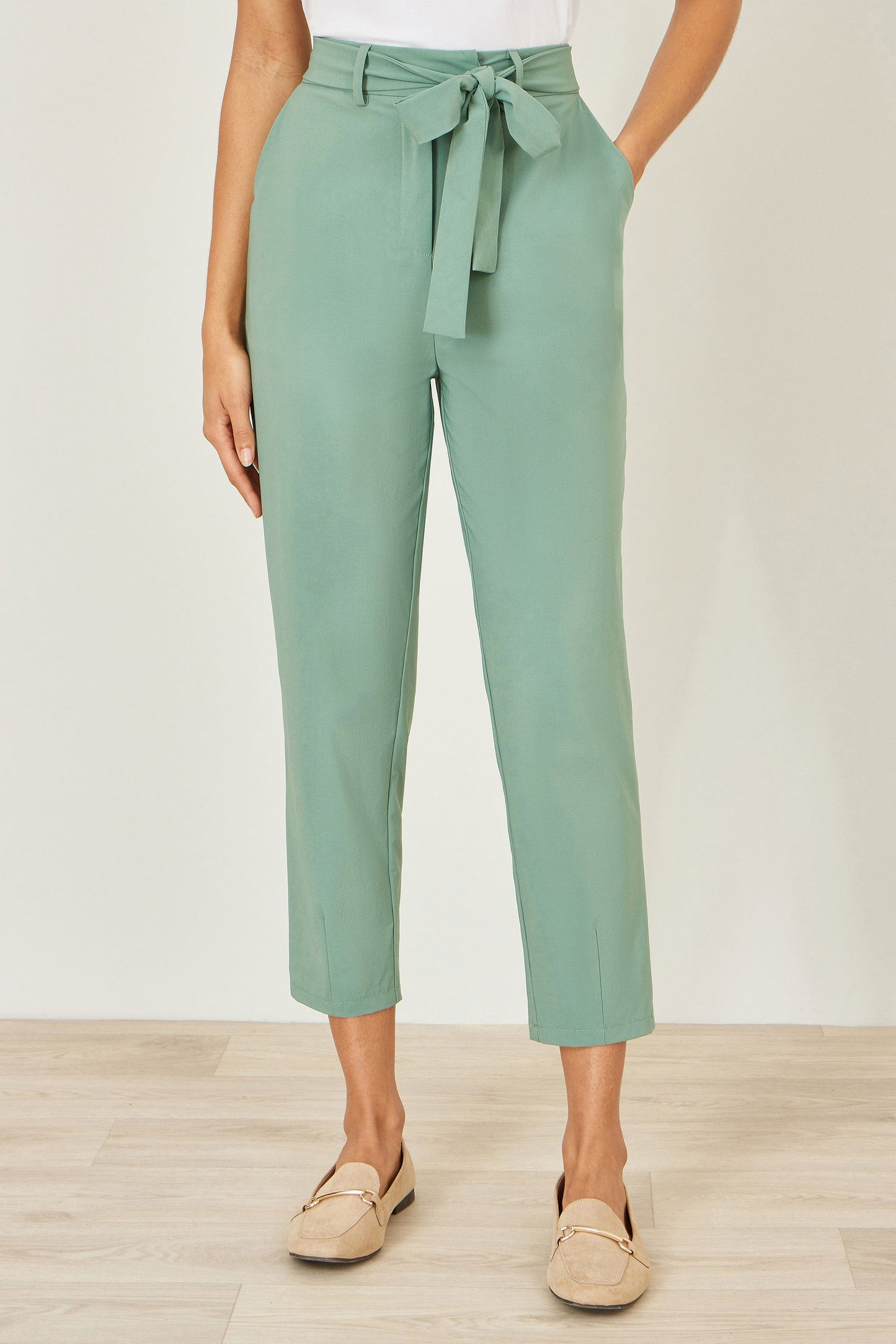 Green Stretch Capri Pants With Tie Belt