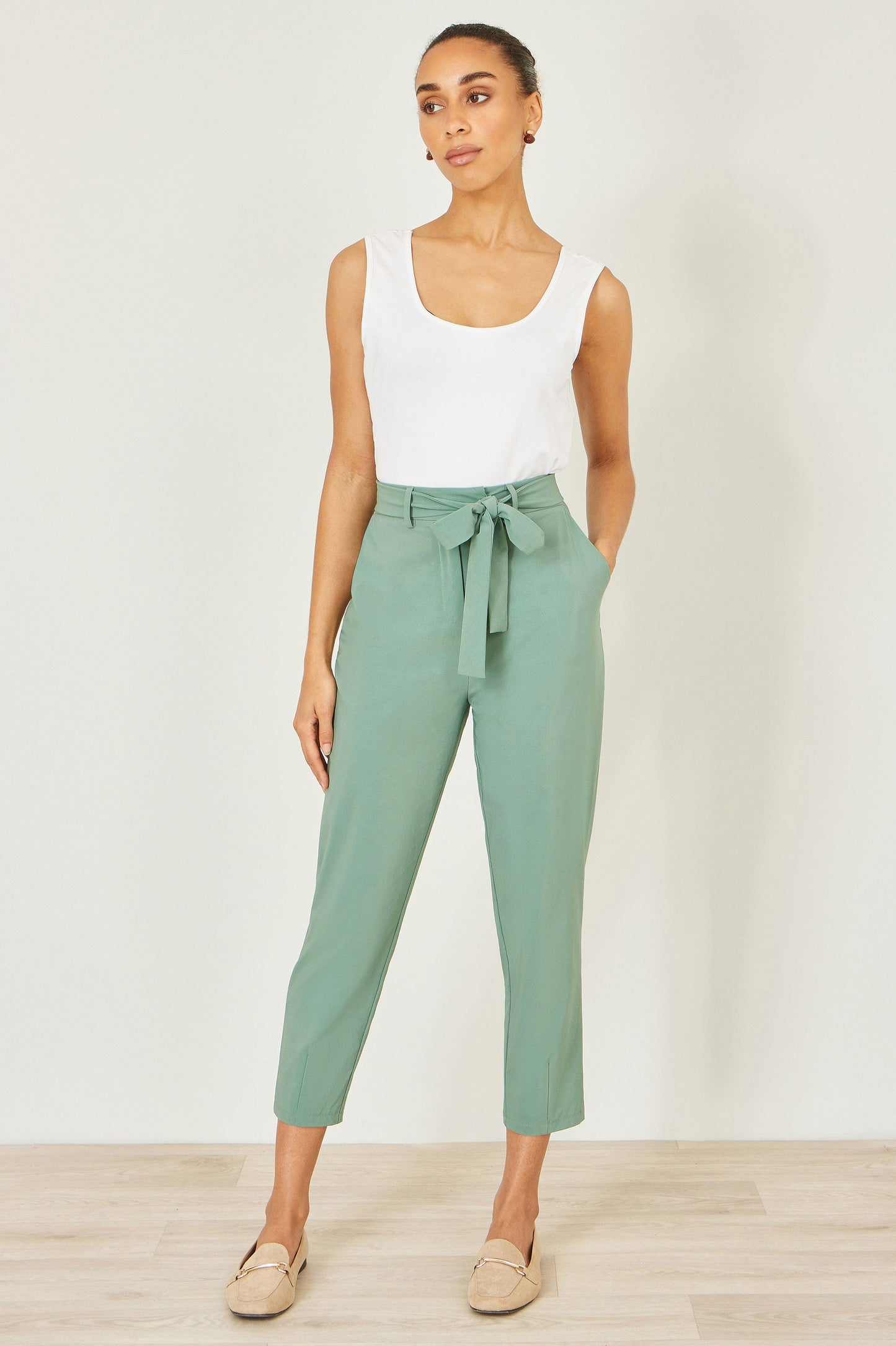 Green Stretch Capri Pants With Tie Belt