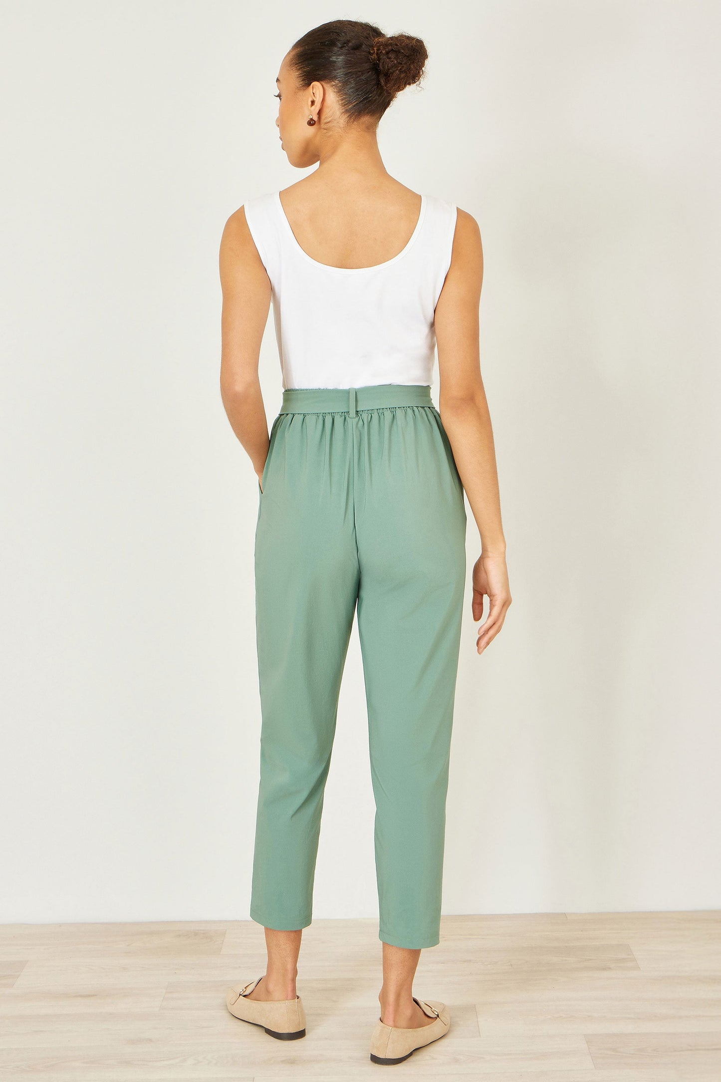 Green Stretch Capri Pants With Tie Belt