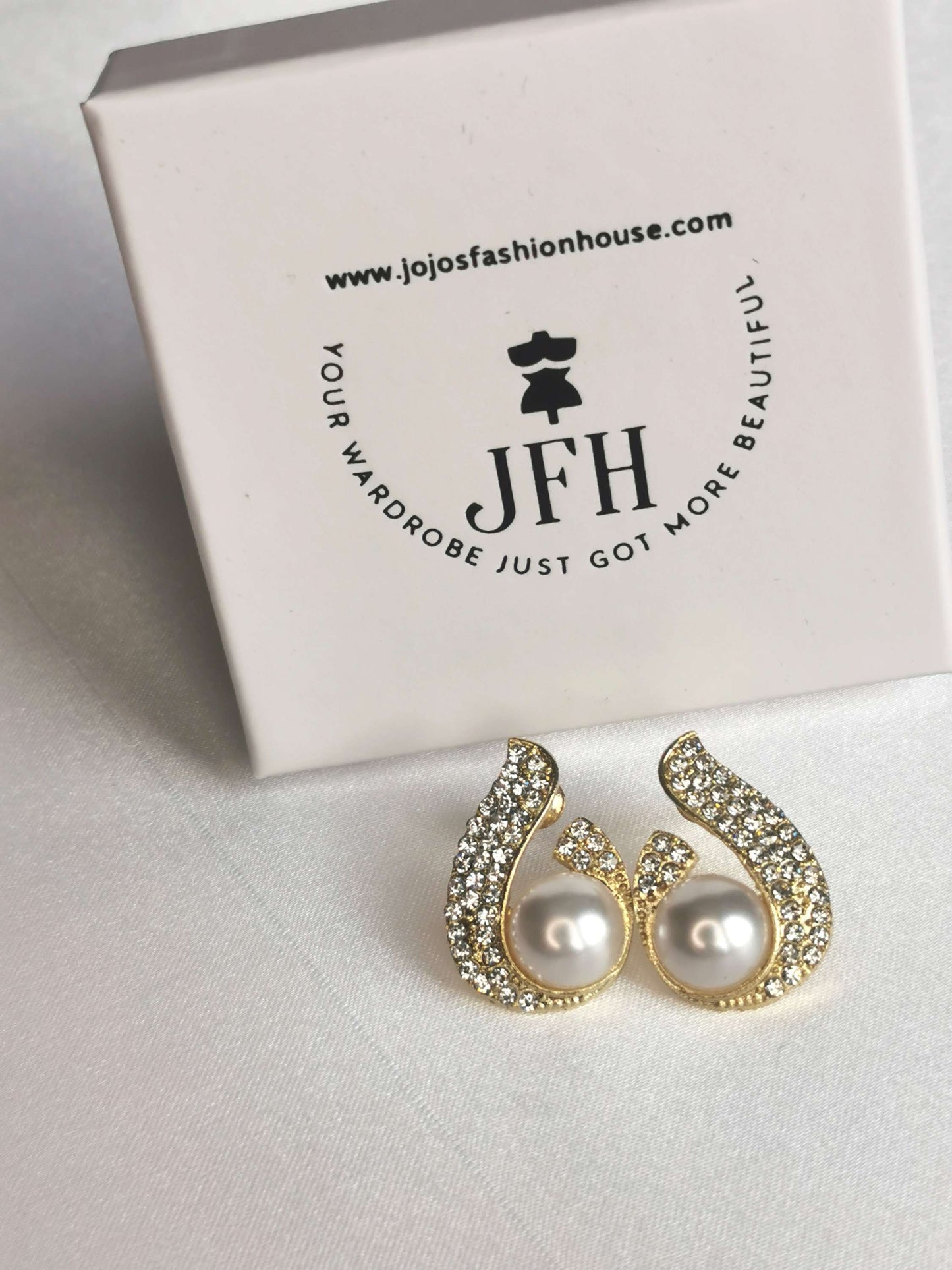 Cara Diamanté Twist image 0