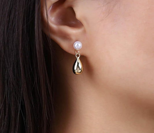 Sarah Gold Pearl Drop image 0