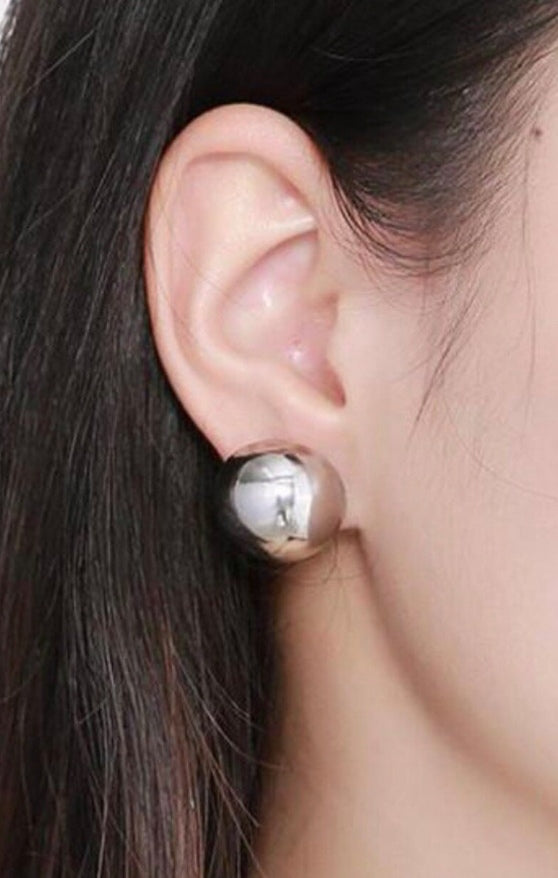Darcy Silver Stud image 6