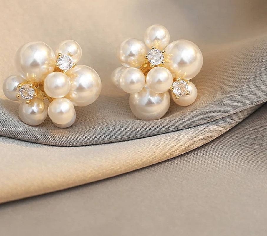 Amy Pearl Diamanté Cluster  image 5