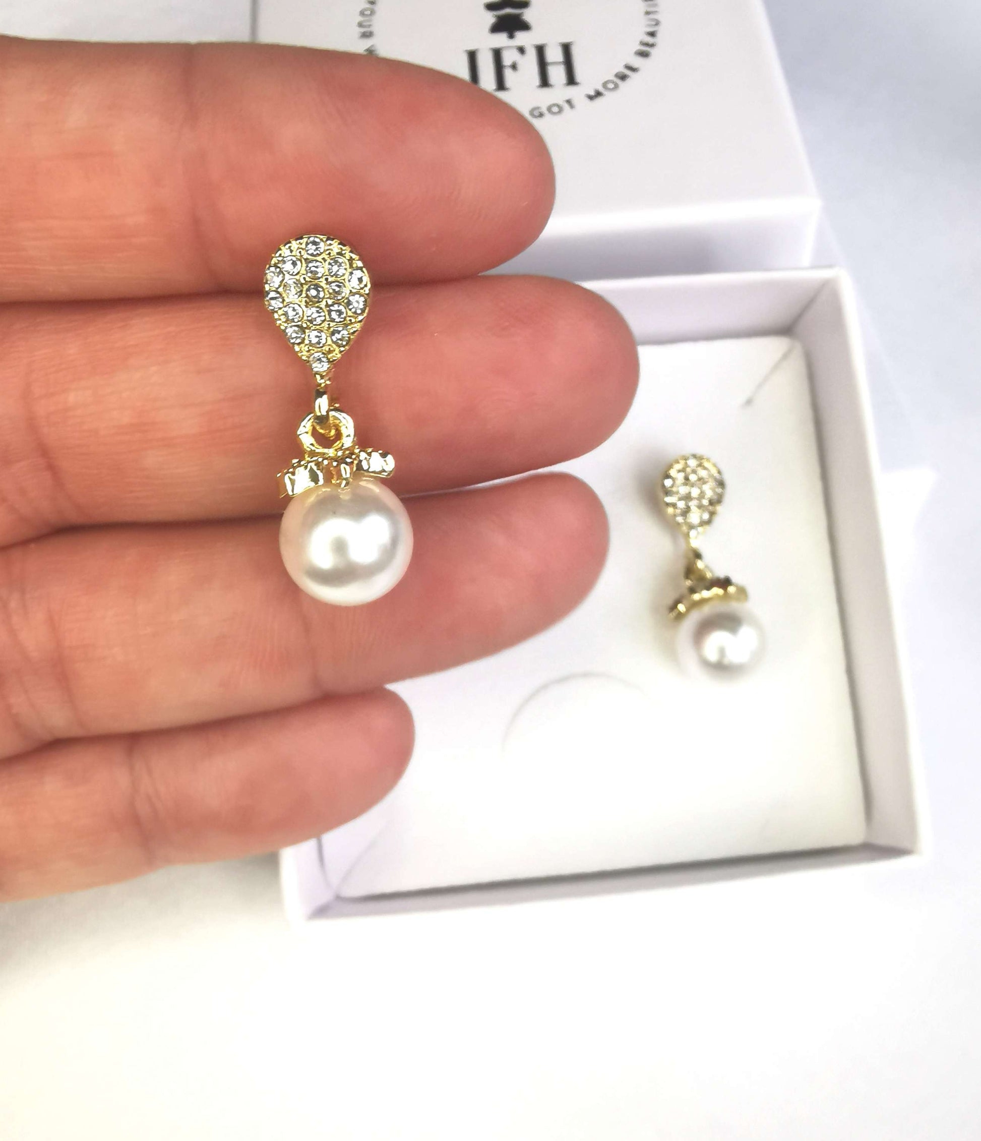Evelyn Drop image 0