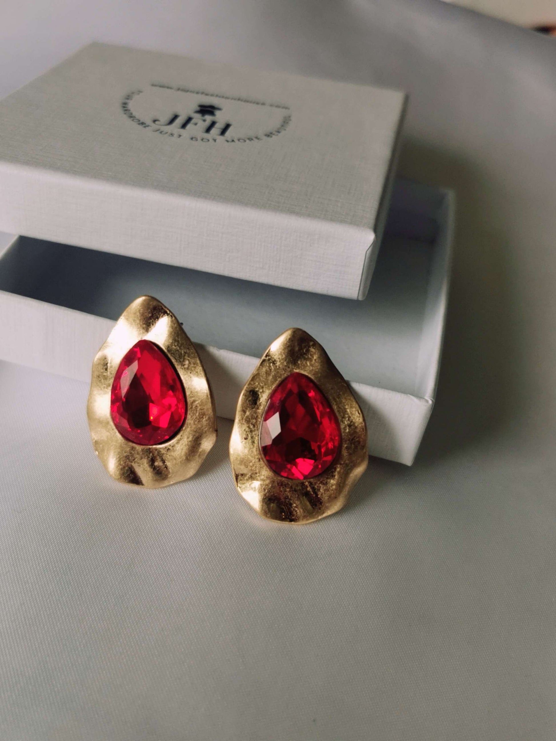 Lottie Statement Earring image 4