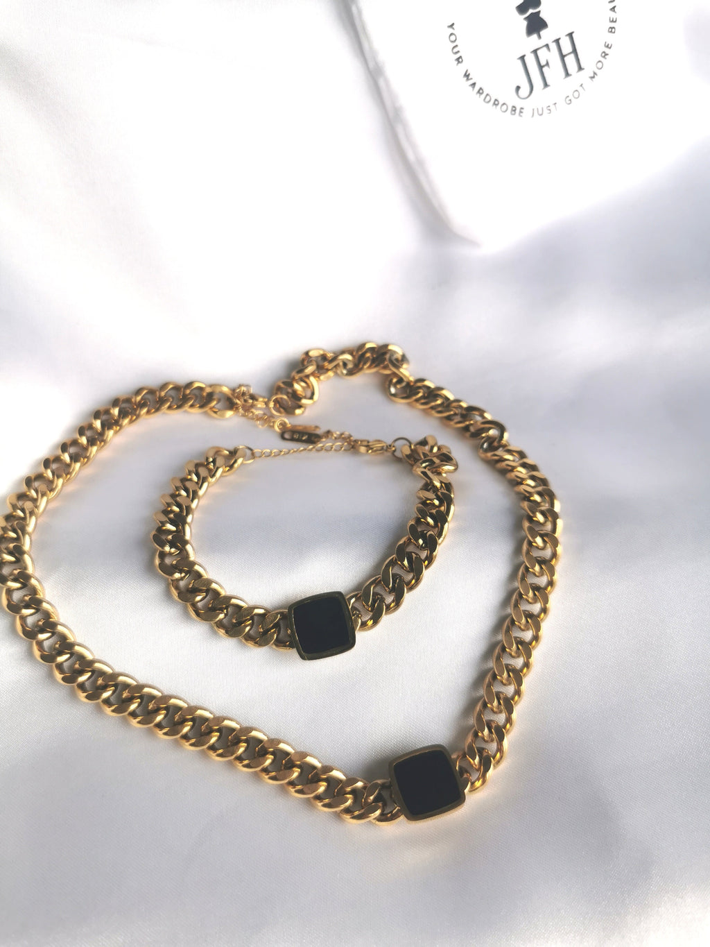 Lola Choker and Bracelet Set image 1