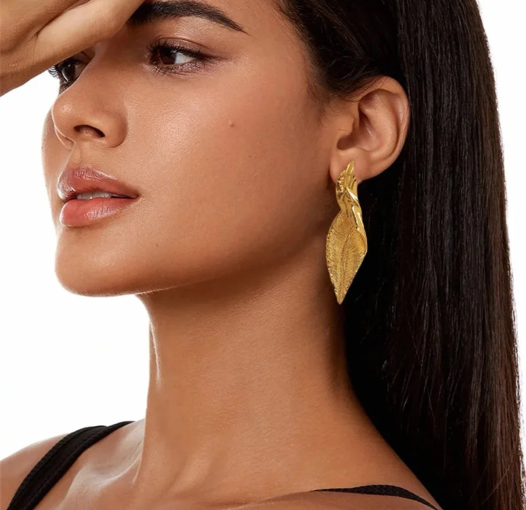 Stella Gold Twist Leaf  image 4