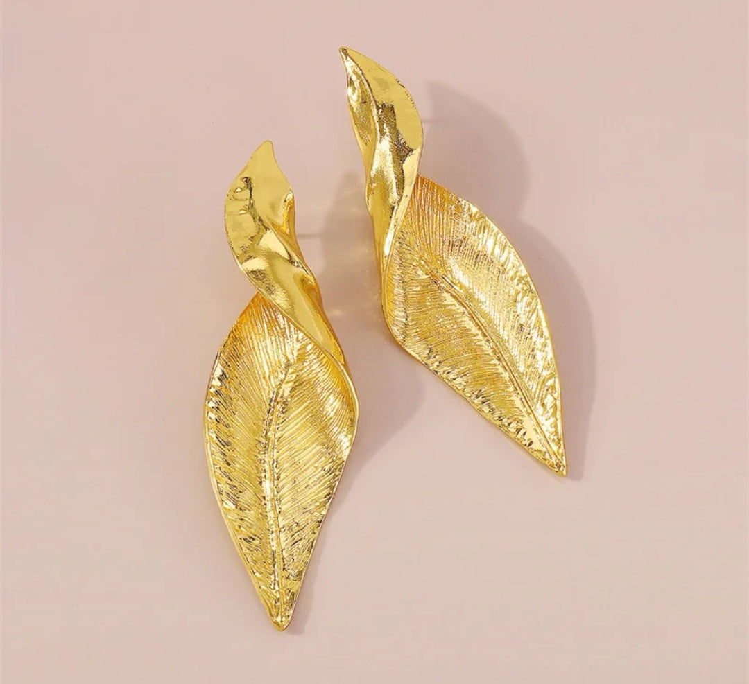 Stella Gold Twist Leaf  image 2