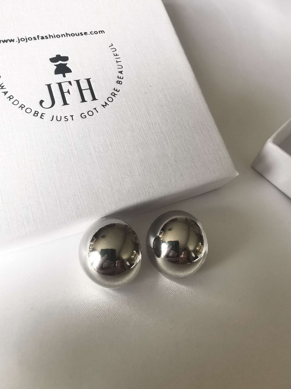 Darcy Silver Stud image 2