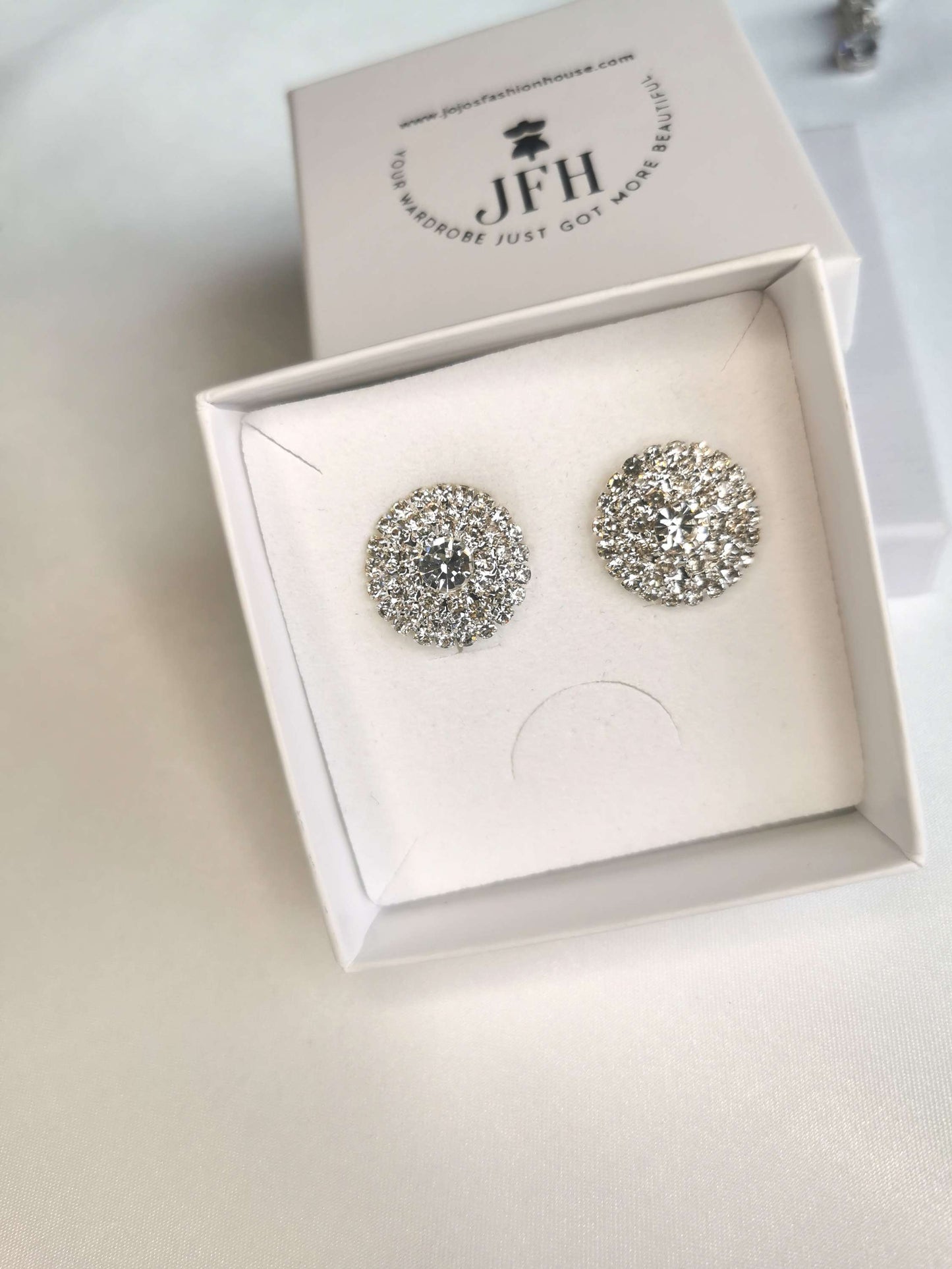 Lina Diamanté Stud image 1